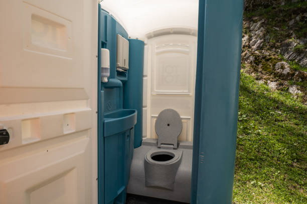 Best Luxury portable toilet rental  in Masury, OH